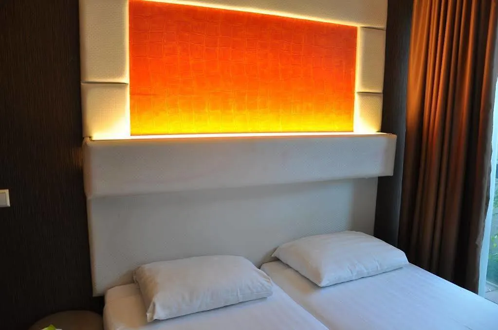 Hotel Mosaic City Centre Amsterdam 3*,